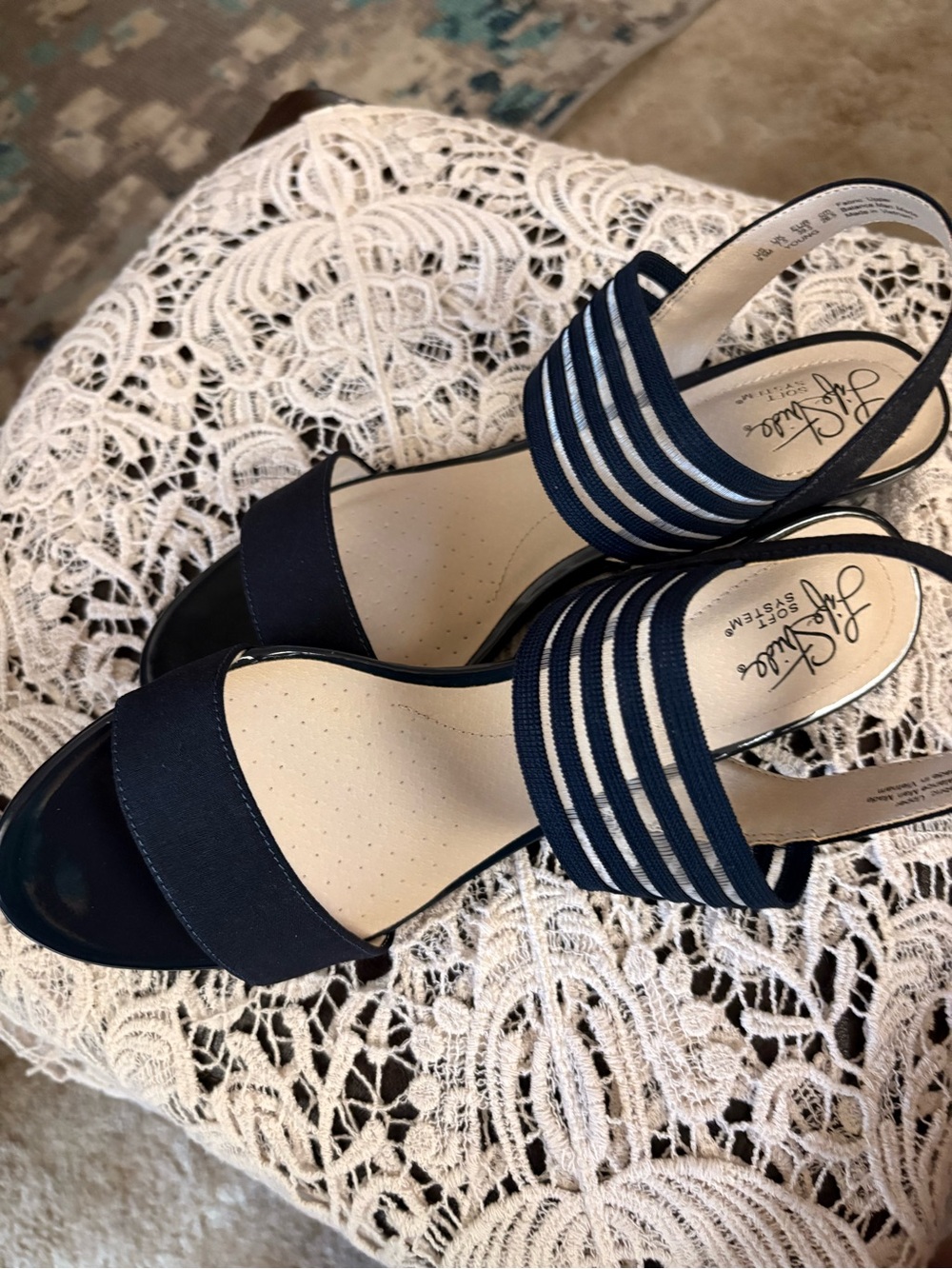 Life Stride Black Strappy Sandals